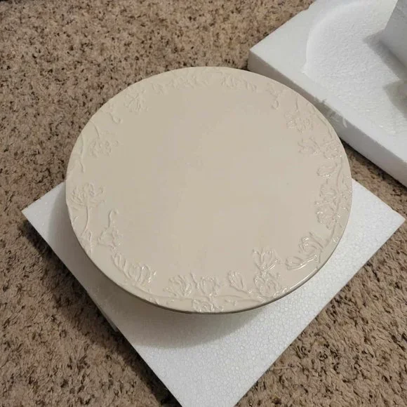 Pedestal Cake Stand - Picture 2 of 5